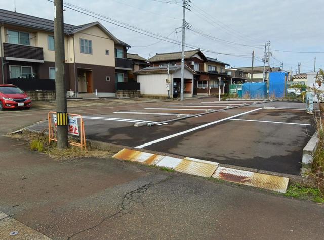 グランデューク・Ｋ 103 駐車場