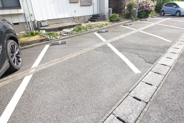 ハイツサンライト 203 駐車場