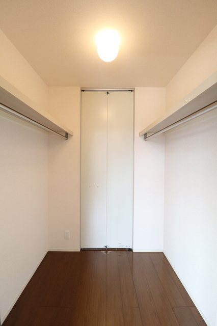 レジデンシィズ東城　Ｅａｓｔ 203 収納