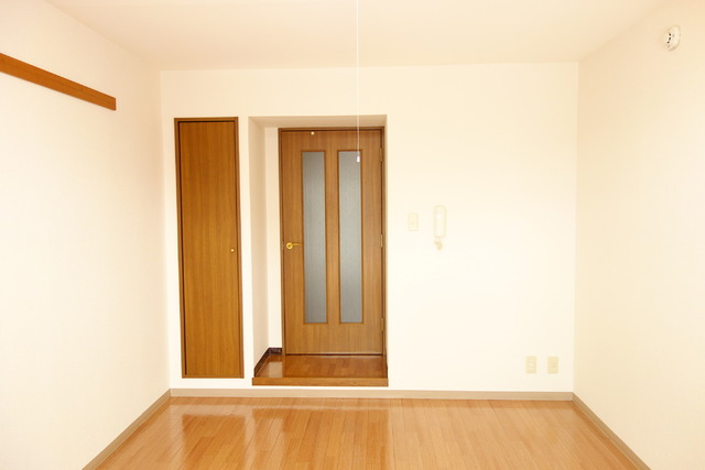 Lily-be関屋恵町 A303 リビング