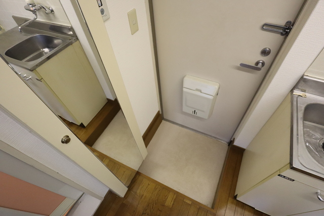 ラフェーリア西園 203 玄関