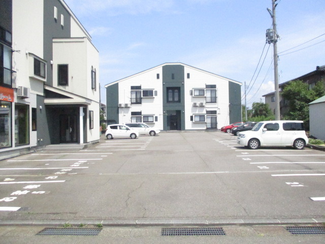 インターハウスＩ 207 駐車場