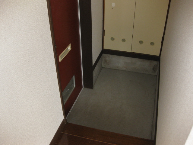 コーポあかさわ 1 玄関
