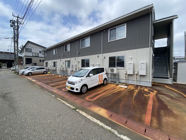 アクシス寺町 103 駐車場