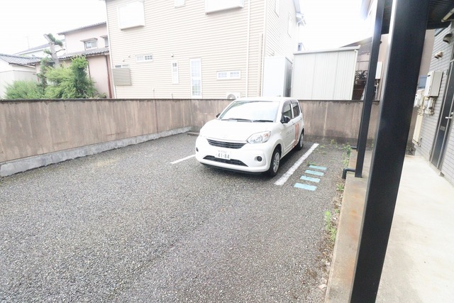 Ｌｉｌｙ－ｂｅ松海が丘 108 駐車場