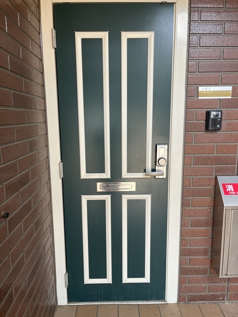 メゾンシルエーラ 103 玄関