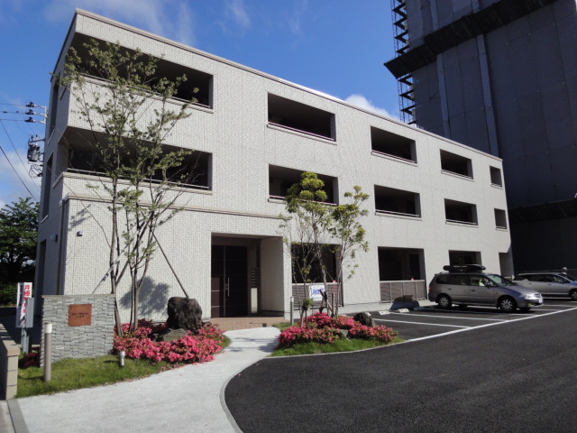 シャーメゾン川端町 105 外観