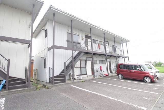 コーポアイリス　３号棟 2-2 外観