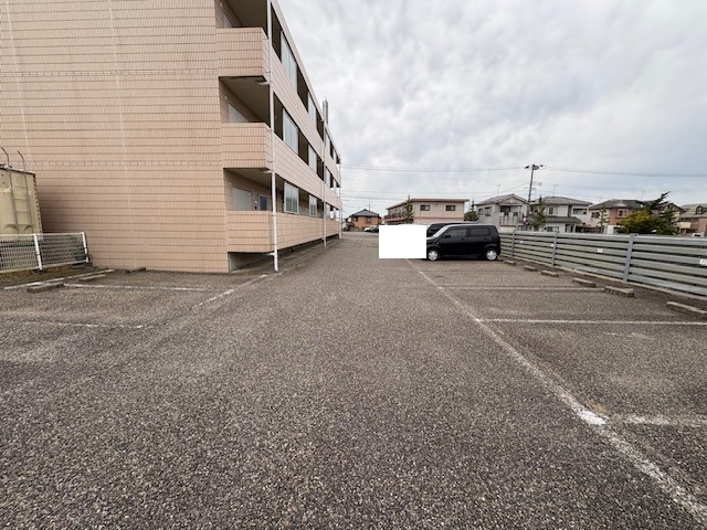 Dolcevita（ドルチェヴィータ） 103 駐車場