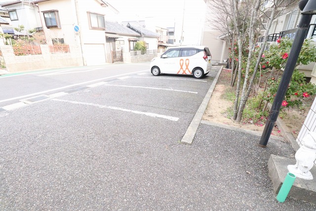 サンクレスト砂山 204 駐車場