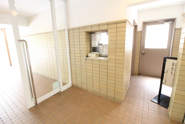川端町パークハイツ 1301 玄関