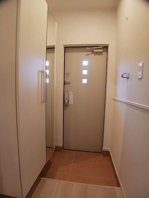 クレストⅡ 101 玄関