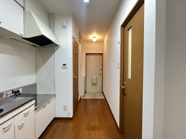 T.Kビル 305 玄関