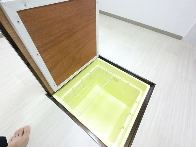 フォンティーヌ白銀　A 102 収納