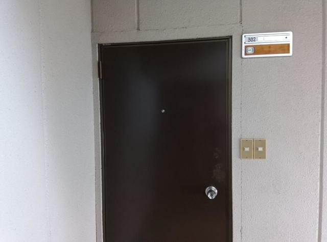 メゾン畠山 302 玄関