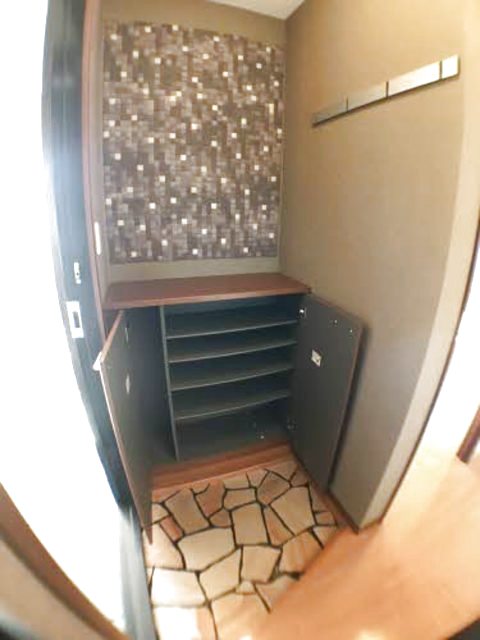 アルメリーナ　A 202 玄関