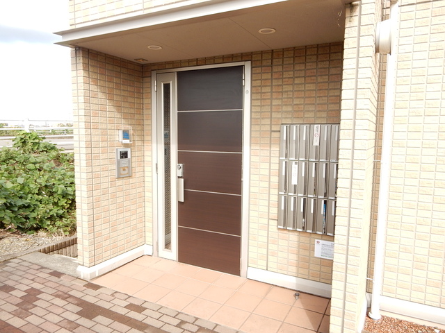 ハイツ９４３　B 106 玄関