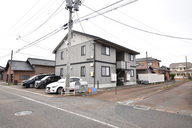 クレッセント荻川 102 外観