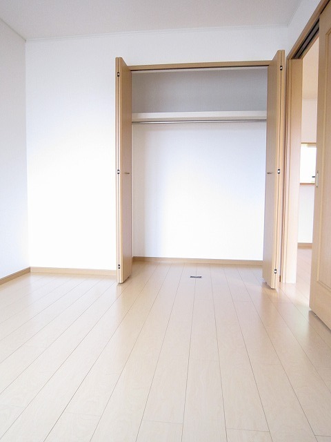 サンクレスト若草 204 収納