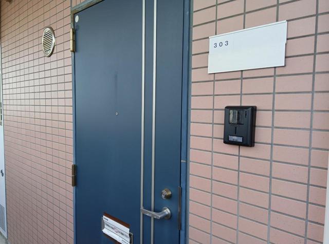 ピュアタウン花園 303 玄関
