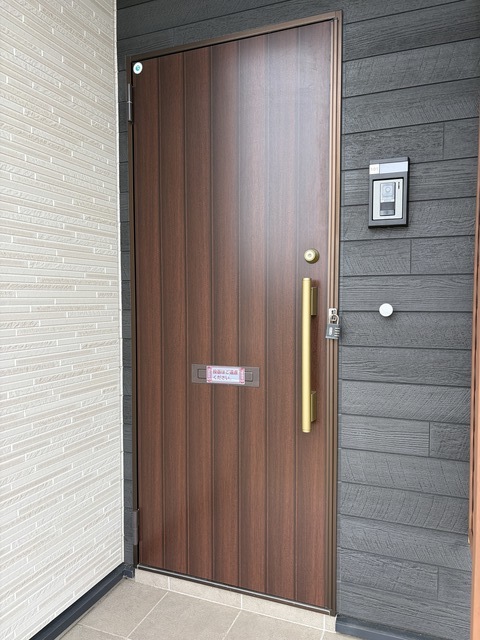 パインエコー 101 玄関