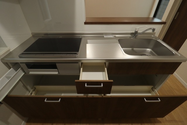 ラテ古町 302 収納