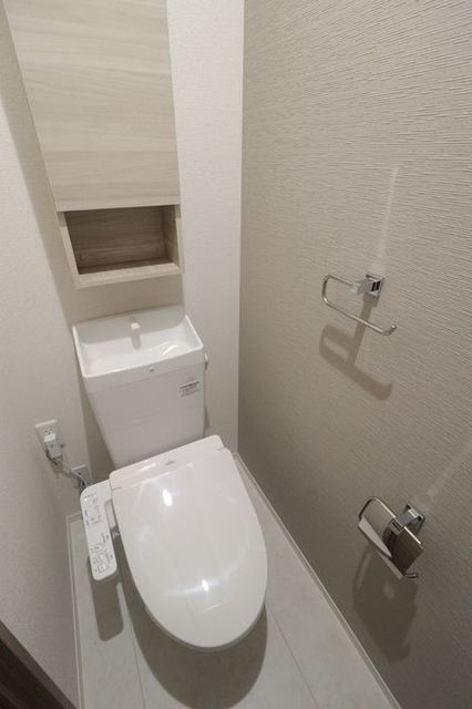 D-ROOM福住 A棟 302 トイレ
