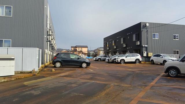 ミルズグランディール見附本町　Ｂ棟 101 玄関