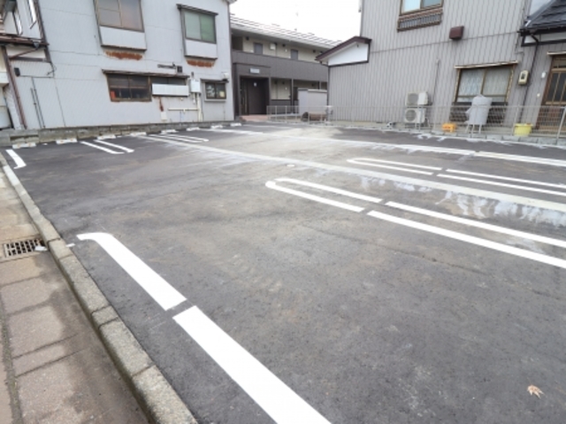 アトリオ 205 駐車場