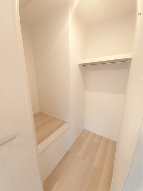 ウェルヴィレッジⅣ 203 収納