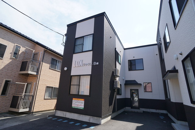 Ｌｕｘ（ラックス）B棟 205 玄関