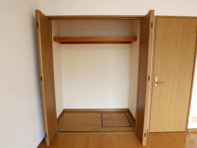 エスポワール中曽根Ⅱ 216 収納