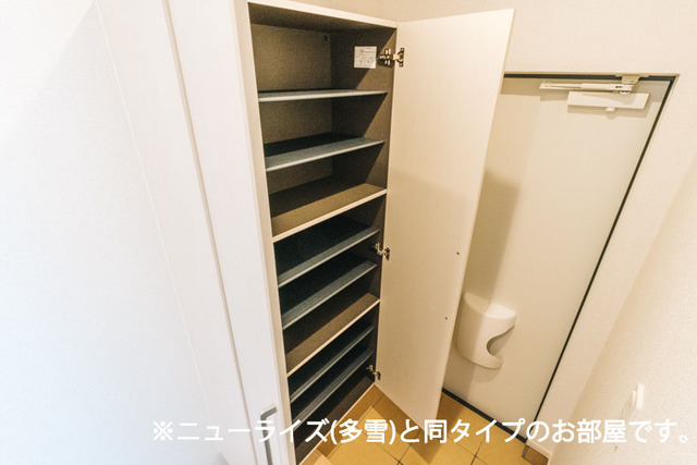 ル・ブリス 101 玄関