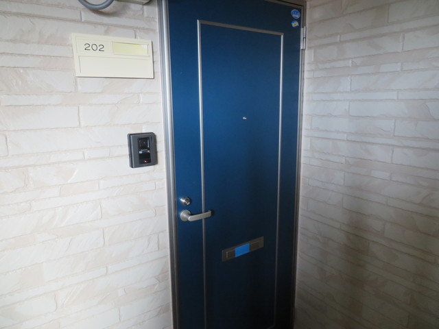 シャインリバーＢ 202 玄関