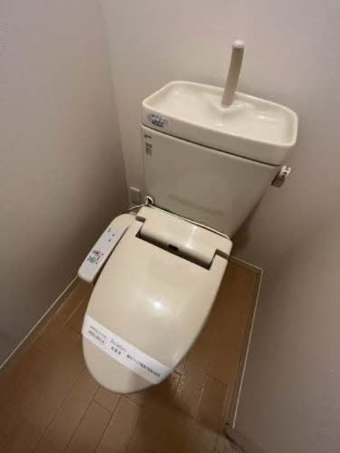 リバース　B 206 トイレ