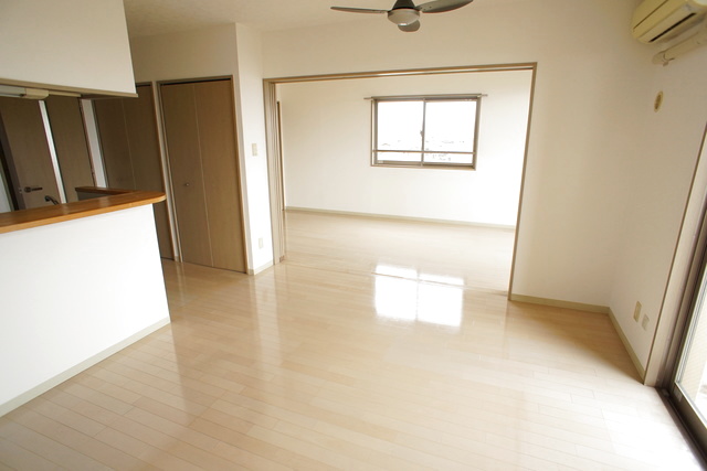 ＲＥＳＩＤＥＮＣＥ　Ｈｉｌｌ　Ｗｅｓｔ裏館 401 リビング