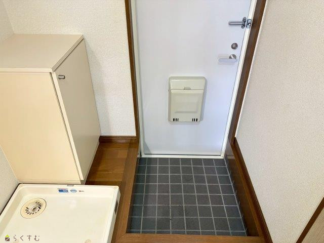 ラトゥールサガン B B1-7 玄関