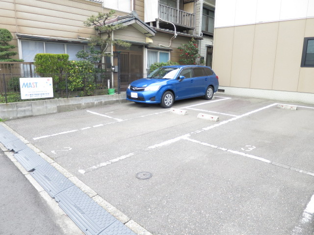 グリーンヒル　３ 201 駐車場