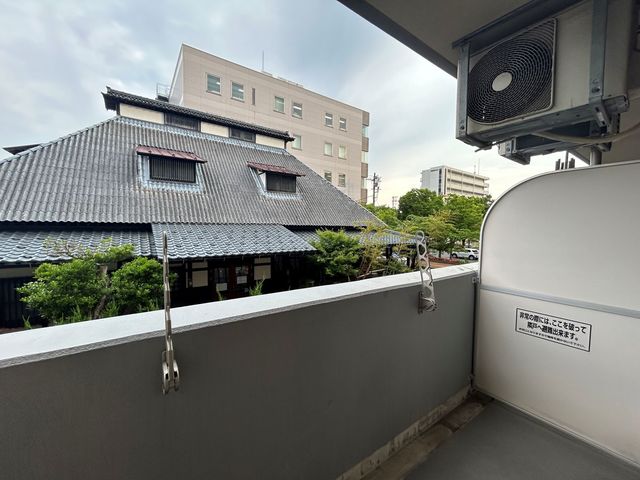 ドルトワール南笹口 207 バルコニー