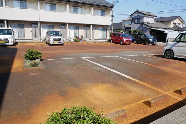 サンライズアベニュー木崎 B-3 駐車場