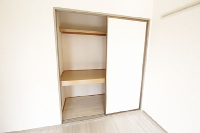 クレッセント荻川 102 収納