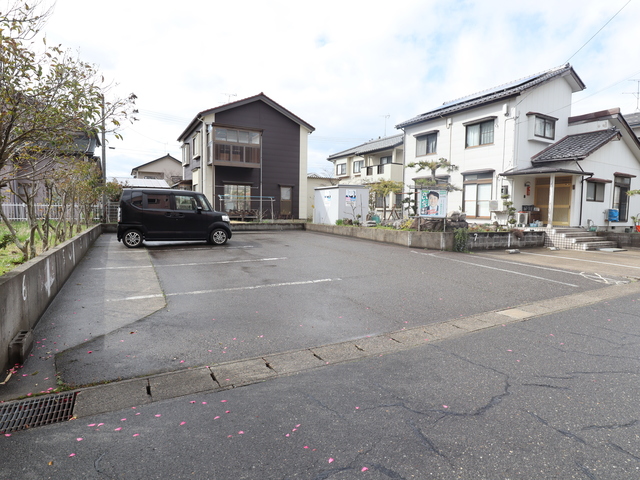 佐々木アパート 203 駐車場