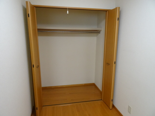リベルタ川端Ｉ 105 収納