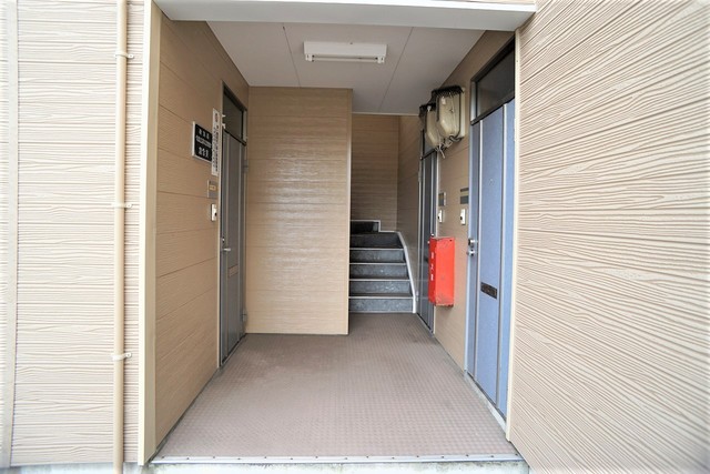 クレセント　アガソス 102 玄関