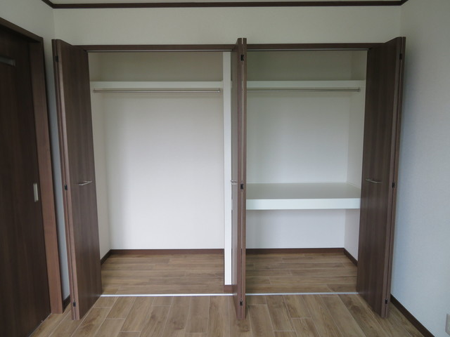 コーポ西千手 210 収納