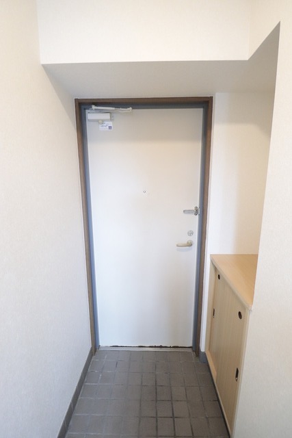 リアライズ西湊町通 803 玄関