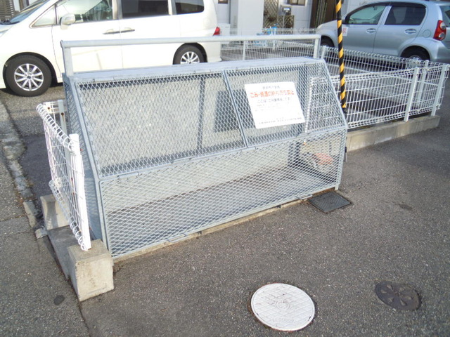 マーヤ小針西 104 玄関