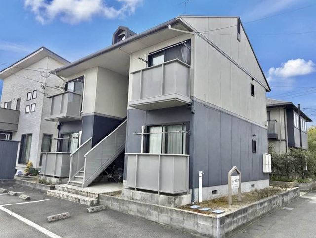 ルミエールうぐいす 101 外観