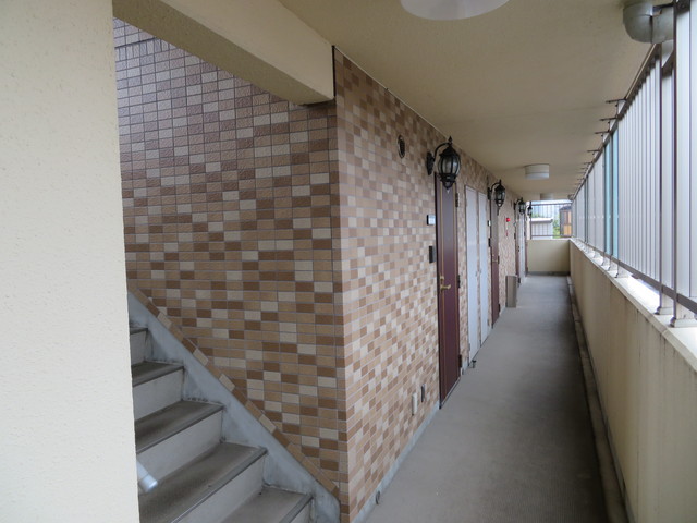 フレンド宮原 105 玄関