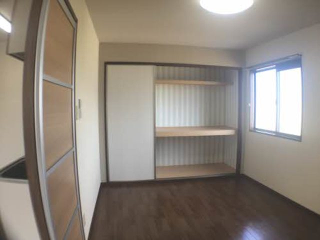 ヴィラアンジェ　B 202 収納